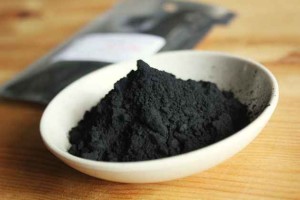 carbone-vegetale-polvere